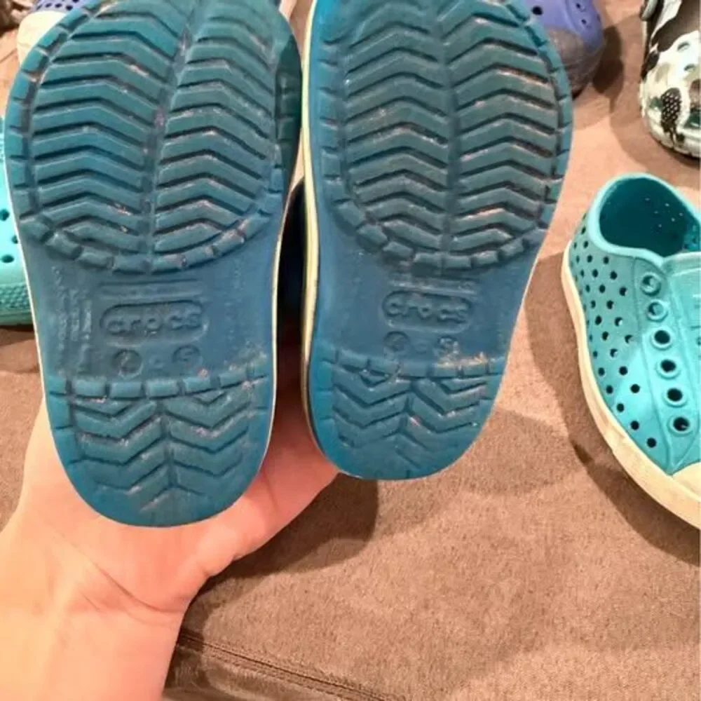 Toddler crocs size 4/5